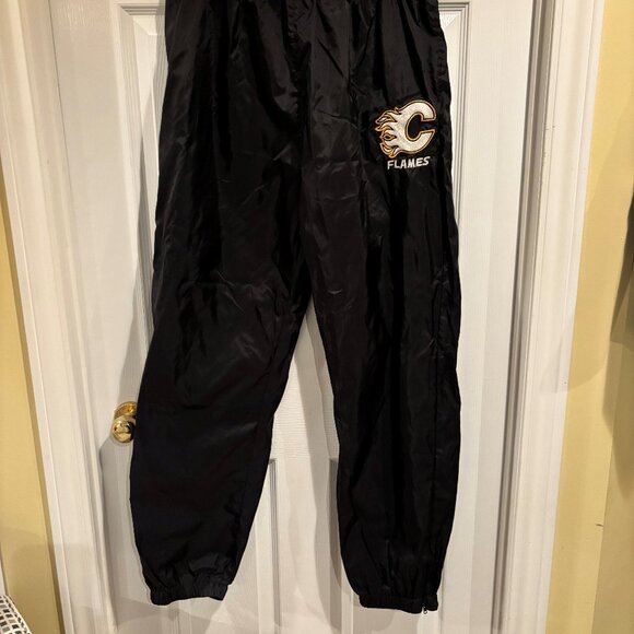 Calgary Flames Throwback NHL shell pants (black) - Picture 2 of 7